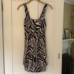 Really cute Black & White Dress, size S